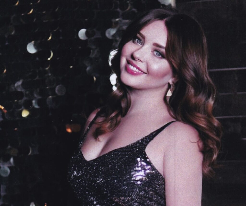 INNA (bereits in Deutschland)