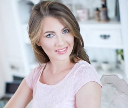 ANASTASIA (bereits in Deutschland) AGENTUR AGA